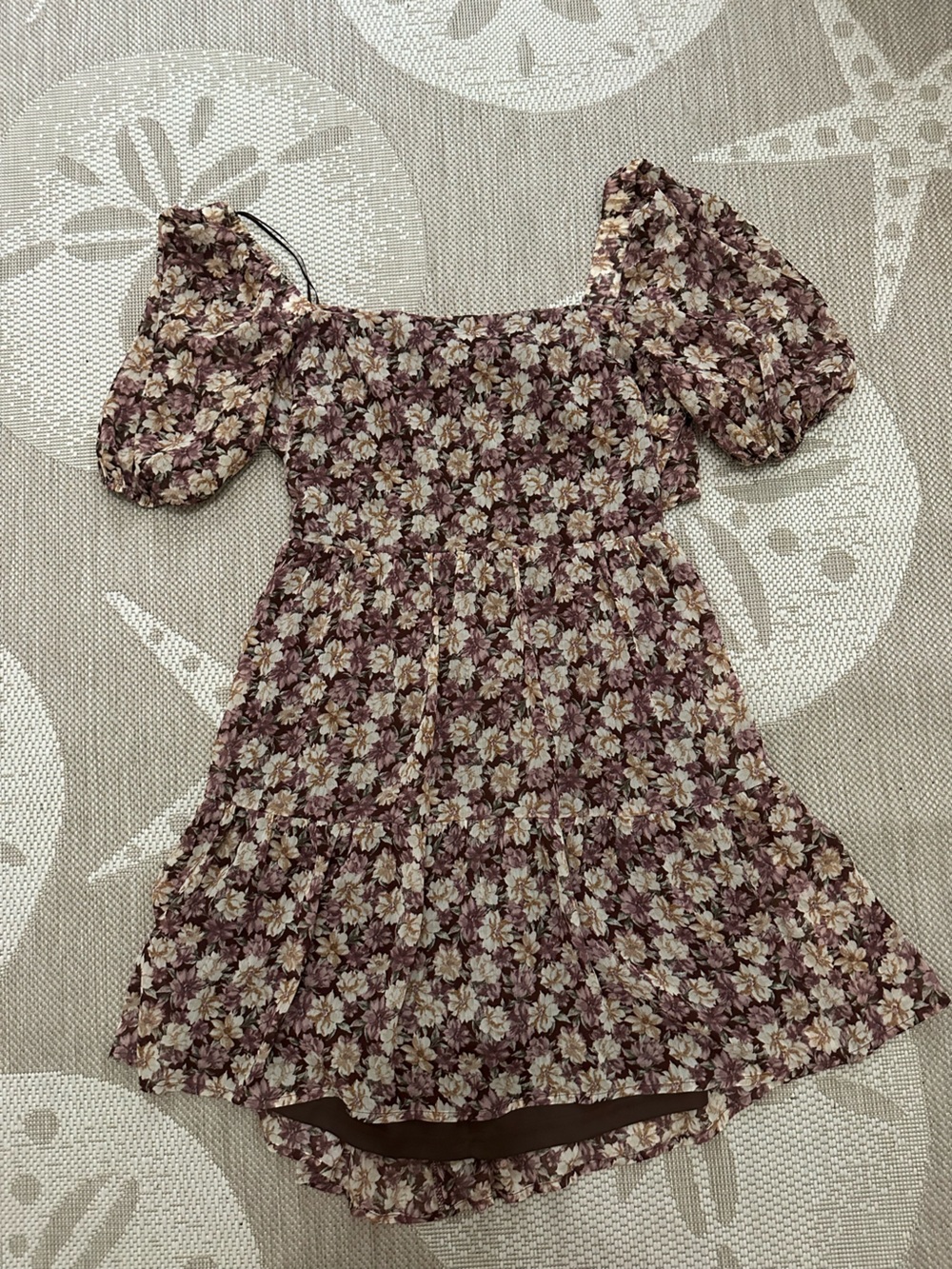 Sadie & Sage Plum Floral Puff Sleeve Dress